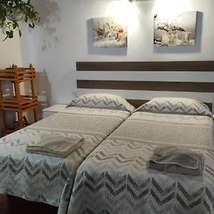 https://casa-lourdes.tenerifehoteles.net